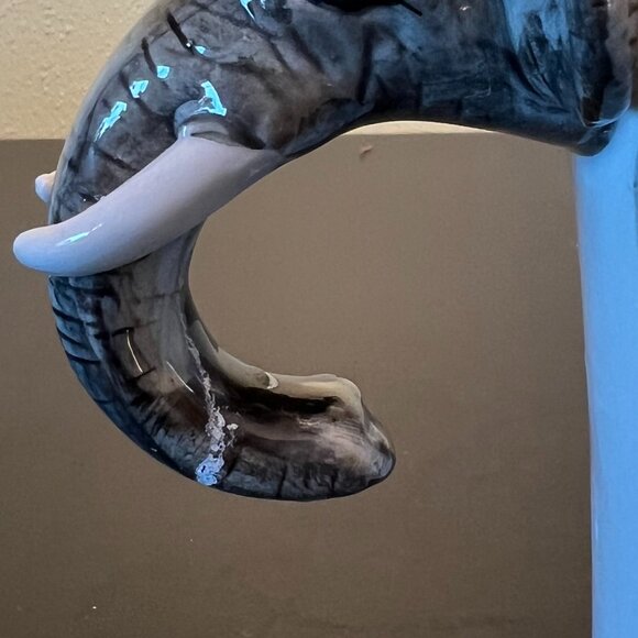 PIER 1 IMPORTS 3-D Hand Painted Stoneware Elephant Mug w/ Elephant Head Handle - Picture 12 of 12